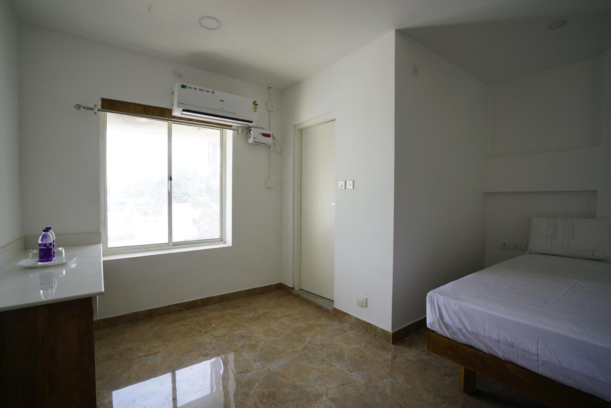 Quilon Residency Kundara Hotel Perumanseri Exterior foto